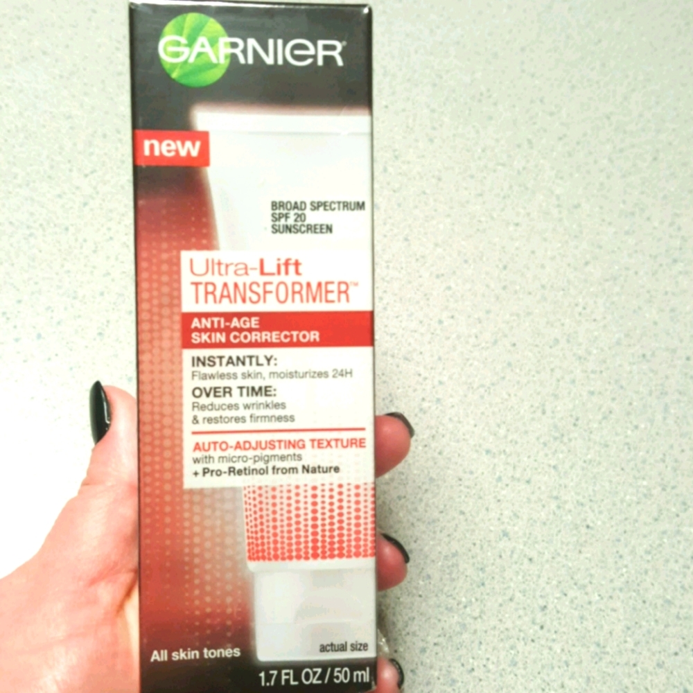Garnier Ultra Lift Transformer Moisturizer